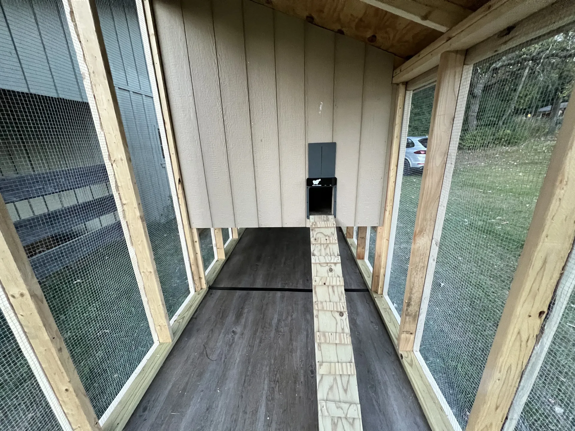 Interior run with closed gate